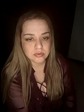 cansuozell online show from November 4, 4:06 pm