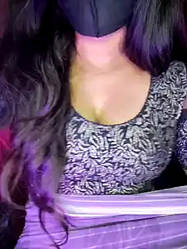 SexyAndHottie online show from January 14, 3:04 pm