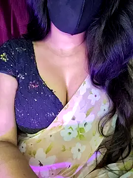 SexyAndHottie online show from February 4, 2:17 am