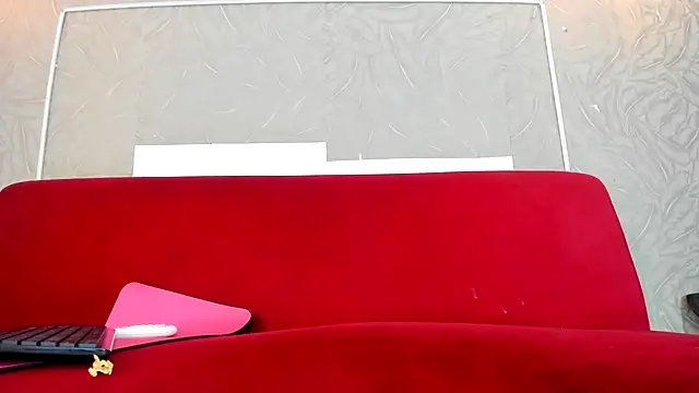 KOURTNEY-- online show from March 11, 2:39 am