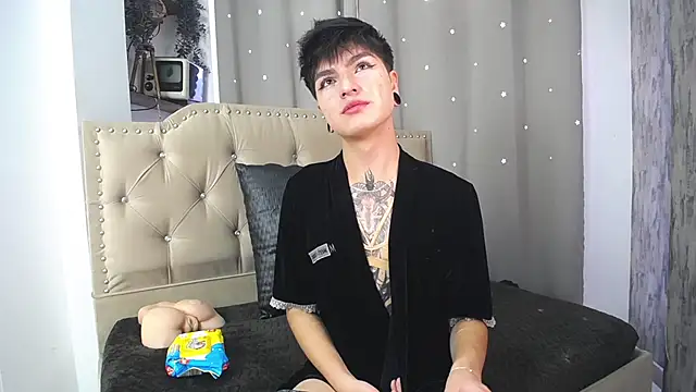 CataFox  online show from January 21, 2:48 pm