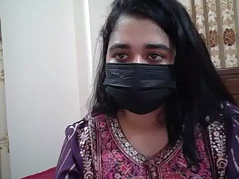 Snapshot of A-pusparani chatting on April 1, 8:28 pm A-pusparani online show from April 1, 8:28 pm