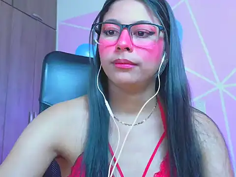 Snapshot of _ALLYSON18_ chatting on April 29, 5:30 pm ALLYSON18 online show from April 29, 5:30 pm
