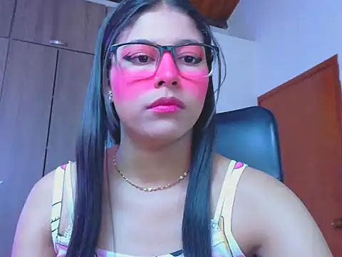 Snapshot of _ALLYSON18_ chatting on June 3, 11:57 am ALLYSON18 online show from June 3, 11:57 am