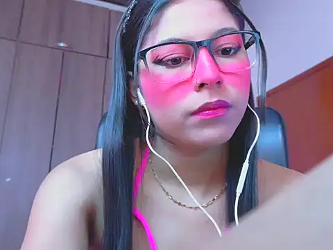 Snapshot of _ALLYSON18_ chatting on June 11, 12:03 pm ALLYSON18 online show from June 11, 12:03 pm