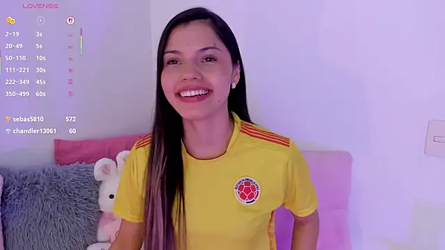 Snapshot of Brisa_blue chatting on June 23, 8:18 pm Brisa blue online show from June 23, 8:18 pm