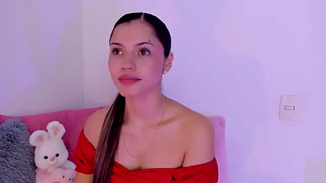 Snapshot of Brisa_blue chatting on June 24, 8:19 pm Brisa blue online show from June 24, 8:19 pm