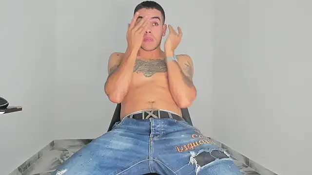 mikee scooth online show from January 12, 8:14 pm