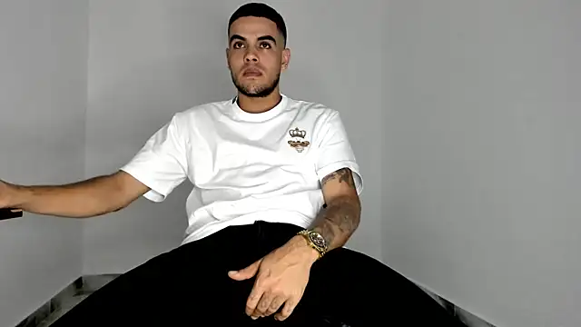 Snapshot of mikee_scooth chatting on May 8, 5:51 pm mikee scooth online show from May 8, 5:51 pm