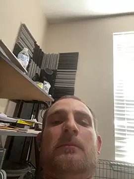 Snapshot of BigDcrizz chatting on March 12, 3:40 pm BigDcrizz online show from March 12, 3:40 pm