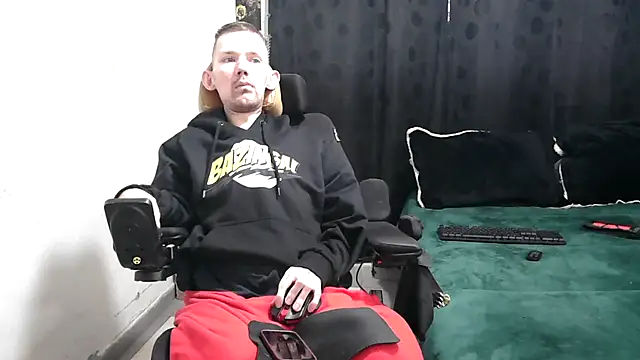 Sophia and Thomas online show from March 6, 1:46 pm