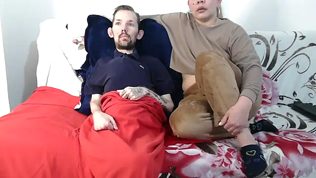 Snapshot of Sophia_and_Thomas chatting on January 16, 8:57 pm Sophia and Thomas online show from January 16, 8:57 pm