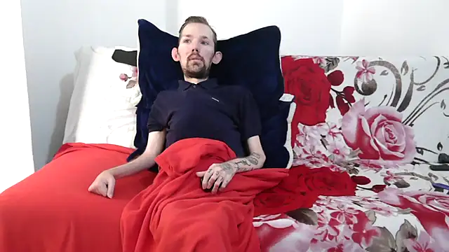 Snapshot of Sophia_and_Thomas chatting on January 17, 8:23 pm Sophia and Thomas online show from January 17, 8:23 pm