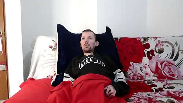 Snapshot of Sophia_and_Thomas chatting on February 2, 9:35 pm Sophia and Thomas online show from February 2, 9:35 pm