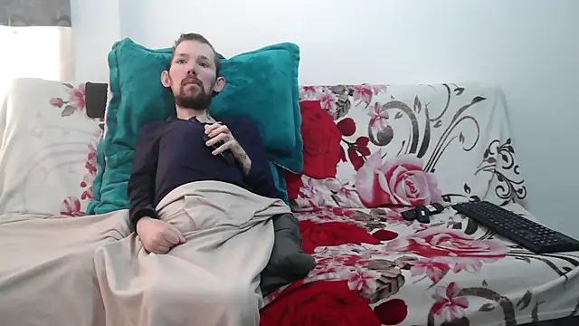 Sophia and Thomas online show from April 10, 7:07 pm