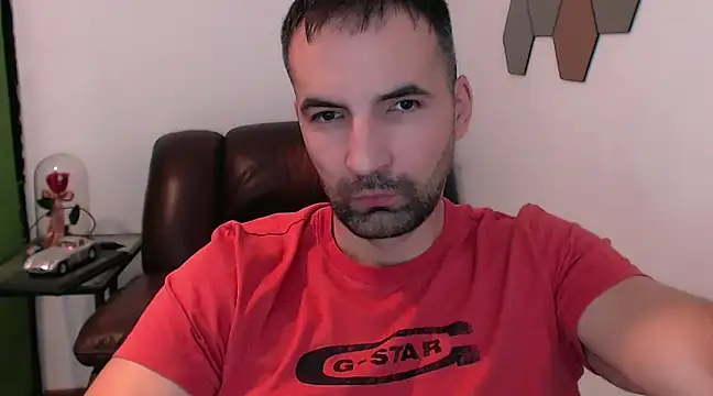 Leo 1617 online show from December 4, 10:30 pm