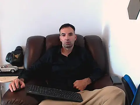 Leo 1617 online show from October 10, 10:25 am