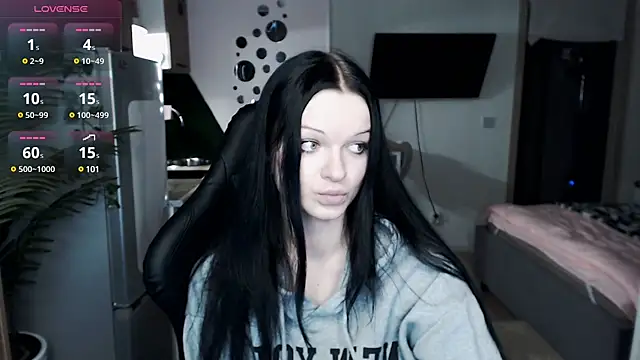 illililliilli online show from January 18, 7:49 am