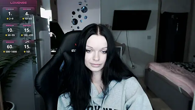 illililliilli online show from January 18, 10:49 am