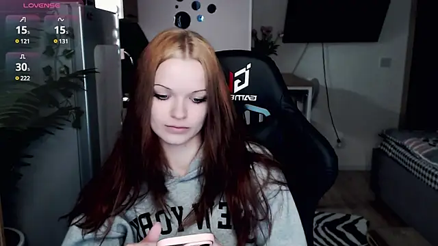 illililliilli online show from February 9, 2:18 pm