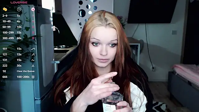 illililliilli online show from March 8, 10:11 am