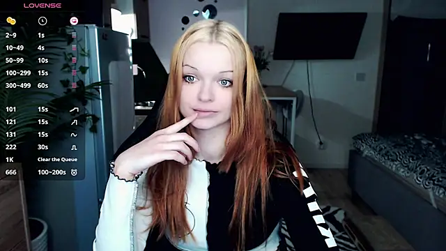 illililliilli online show from March 22, 3:20 pm