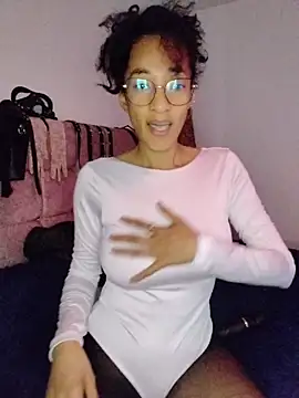 Snapshot of SamaraMartinez chatting on July 2, 11:38 am SamaraMartinez online show from July 2, 11:38 am