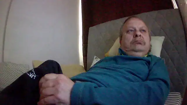 amylrmm1903 online show from May 3, 7:14 am