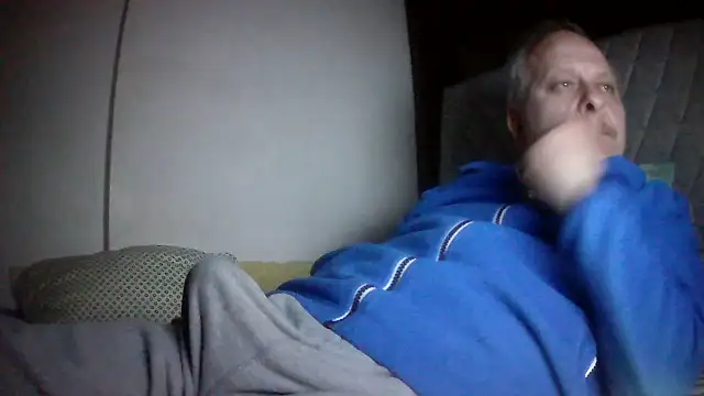 amylrmm1903 online show from May 4, 9:22 pm