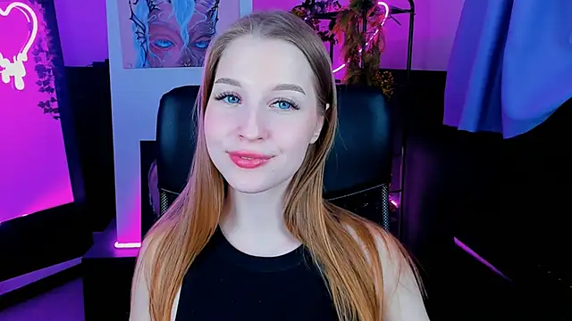 CuteMousee online show from December 8, 12:08 pm