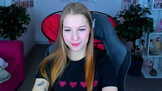 CuteMousee online show from December 21, 2:30 am