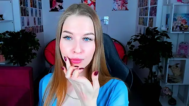 CuteMousee online show from December 29, 2:42 pm