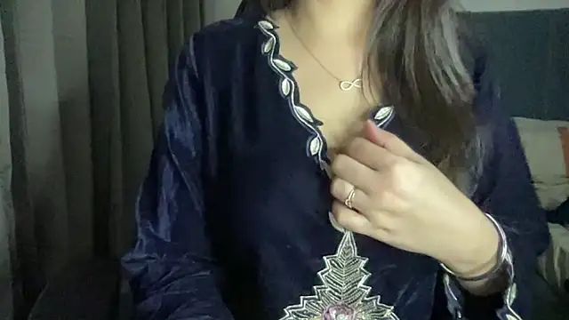 Wild Fantasy 7 online show from December 27, 9:00 pm