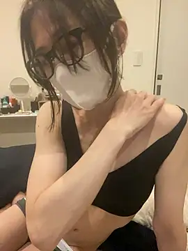 mel  mel online show from March 29, 1:33 pm