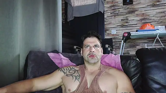 XxBigboybandxX online show from November 20, 8:14 am