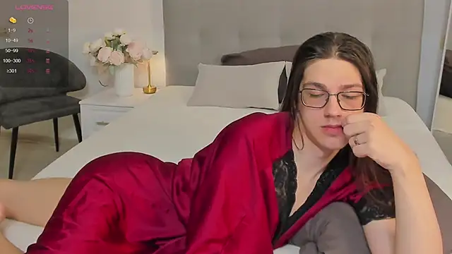 Alfreda Mills online show from November 29, 10:40 am