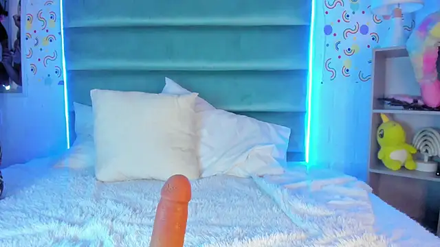 MelodiLovee  online show from March 18, 12:25 pm