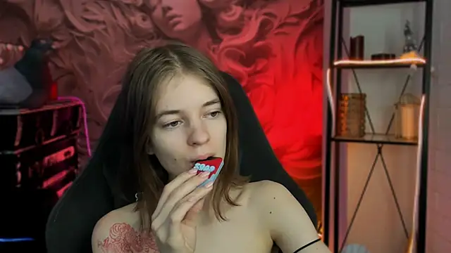 TinaDavil online show from February 4, 2:10 pm