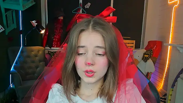 TinaDavil online show from February 13, 7:10 pm