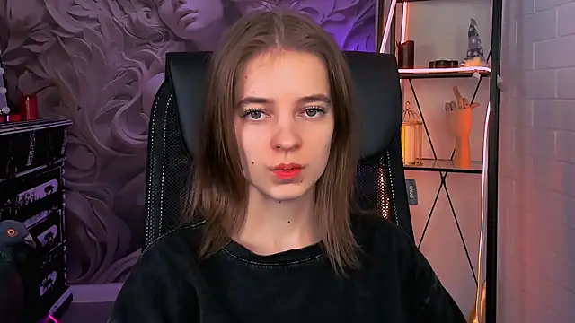 TinaDavil online show from March 3, 2:04 pm