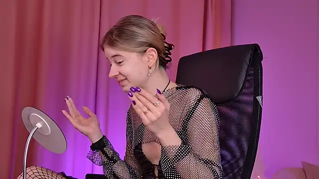 TinaDavil online show from December 20, 9:16 am