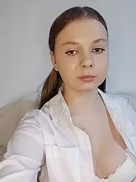 Snapshot of Ekaterina27 chatting on December 20, 8:17 am Ekaterina27 online show from December 20, 8:17 am