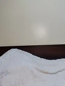 Snapshot of Ekaterina27 chatting on February 25, 6:58 am Ekaterina27 online show from February 25, 6:58 am