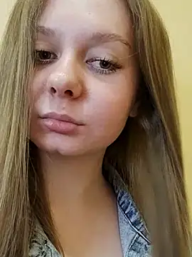 Snapshot of Ekaterina27 chatting on March 2, 6:40 pm Ekaterina27 online show from March 2, 6:40 pm