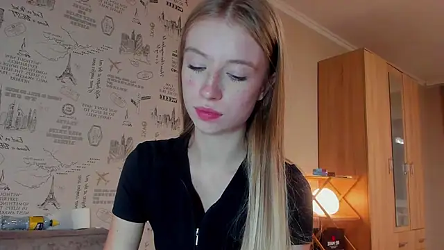 minidivaa  online show from September 12, 8:42 pm