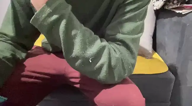 4small4inchlol online show from January 26, 6:16 pm