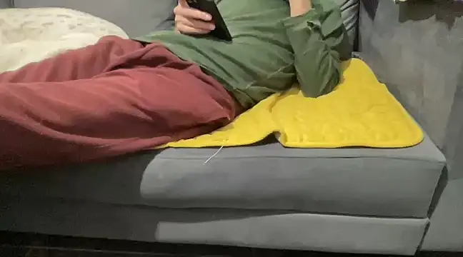 4small4inchlol online show from January 30, 9:14 pm