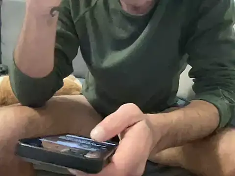 4small4inchlol online show from February 9, 5:39 pm