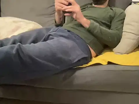 4small4inchlol online show from April 4, 1:48 am