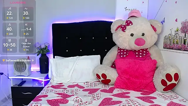 Snapshot of Daiyan_Collins chatting on December 4, 3:26 am Daiyan Collins online show from December 4, 3:26 am